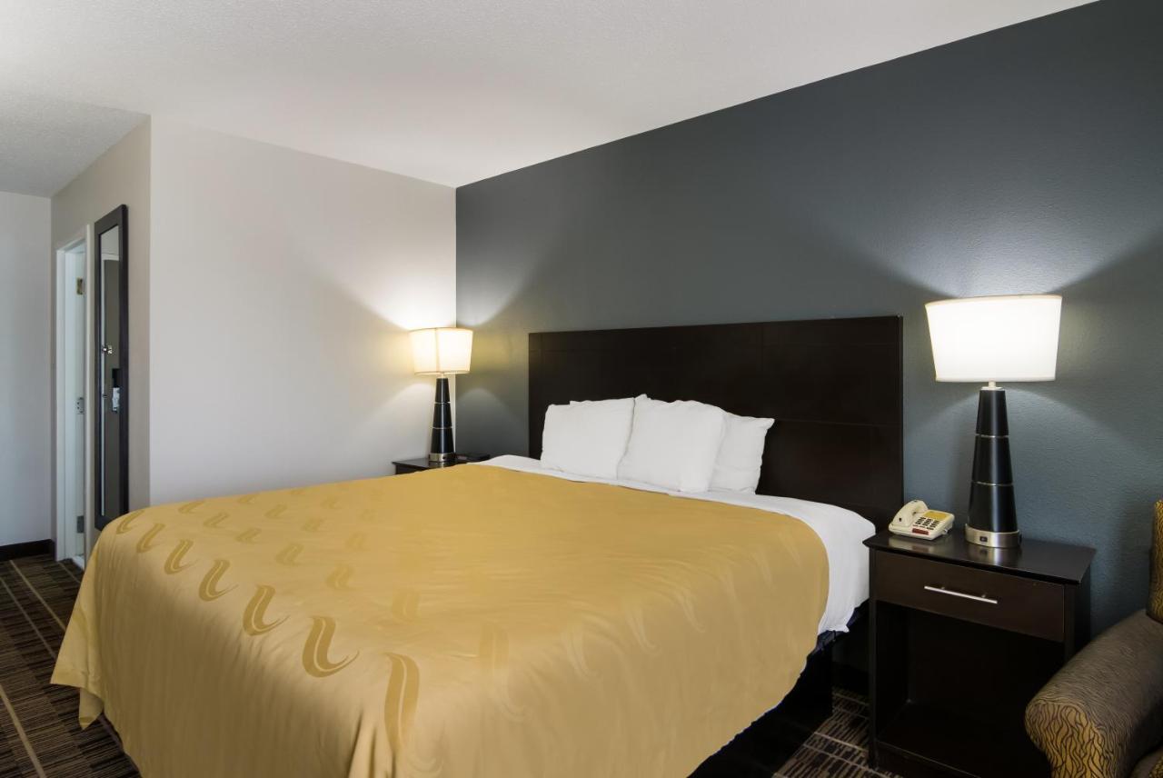 Quality Inn Aurora - Naperville Area Exterior photo