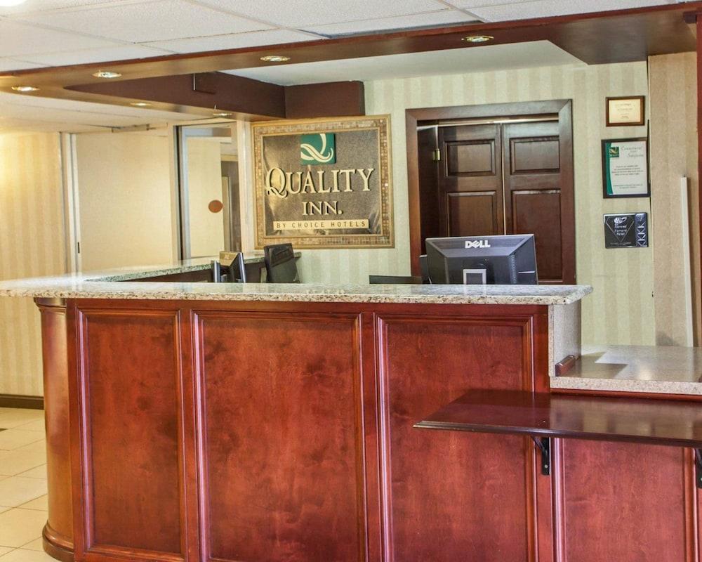 Quality Inn Aurora - Naperville Area Exterior photo