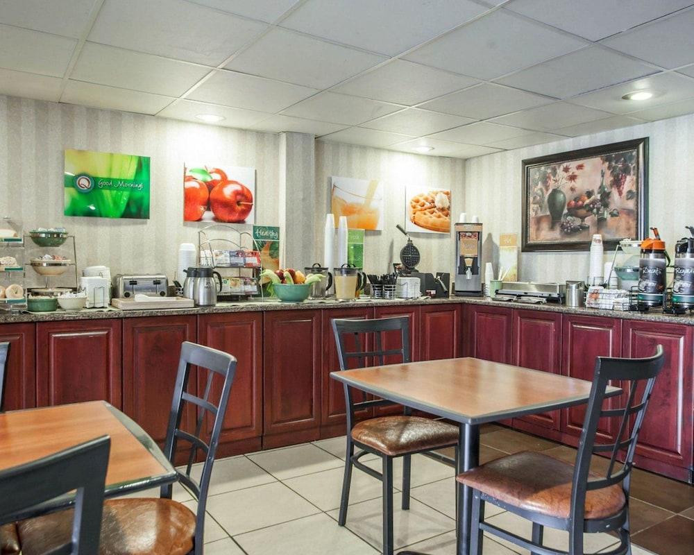 Quality Inn Aurora - Naperville Area Exterior photo