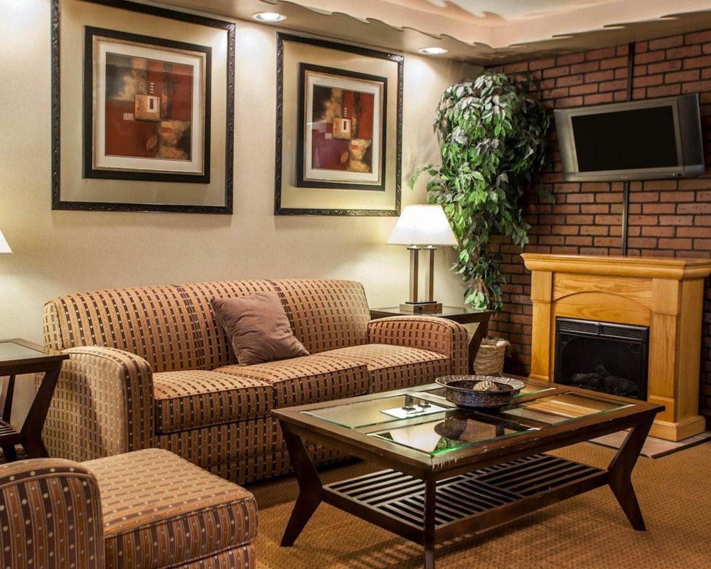 Quality Inn Aurora - Naperville Area Exterior photo