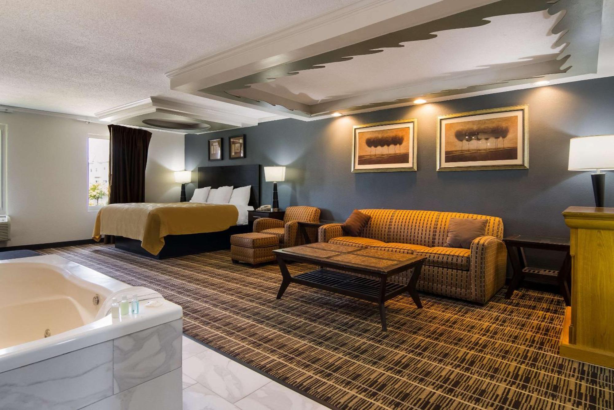 Quality Inn Aurora - Naperville Area Exterior photo