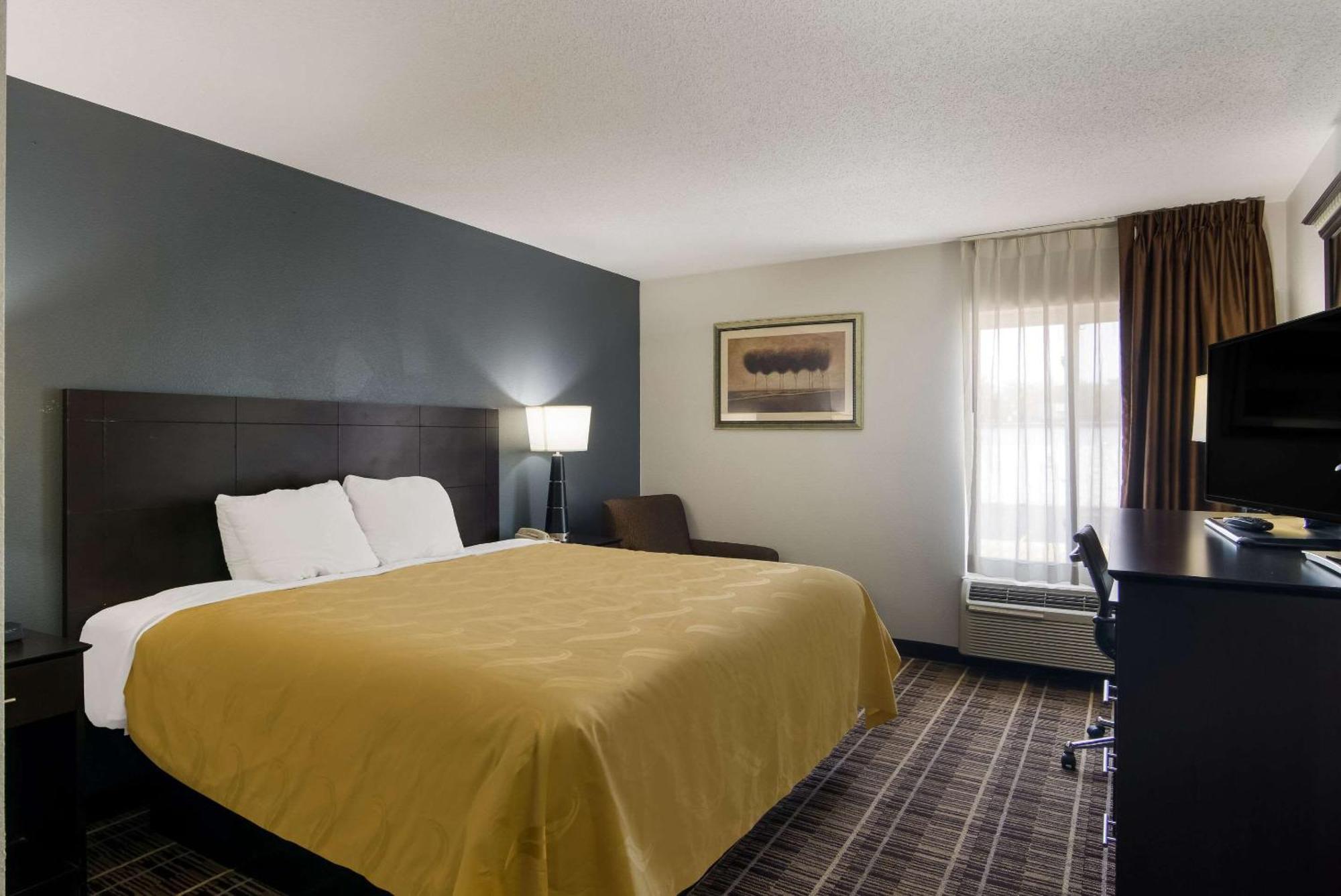 Quality Inn Aurora - Naperville Area Exterior photo